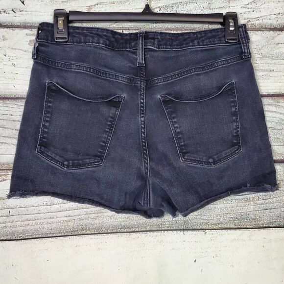 Universal Thread High Rise Midi Jean Shorts Women’s Size 12/31R Black Cutoff Raw - Picture 3 of 6